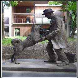 忠犬八公雕塑