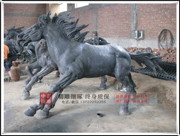 不锈钢马雕塑价格.jpg