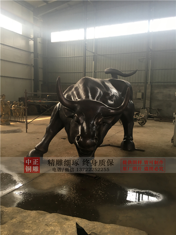华尔街牛雕塑图片.jpg