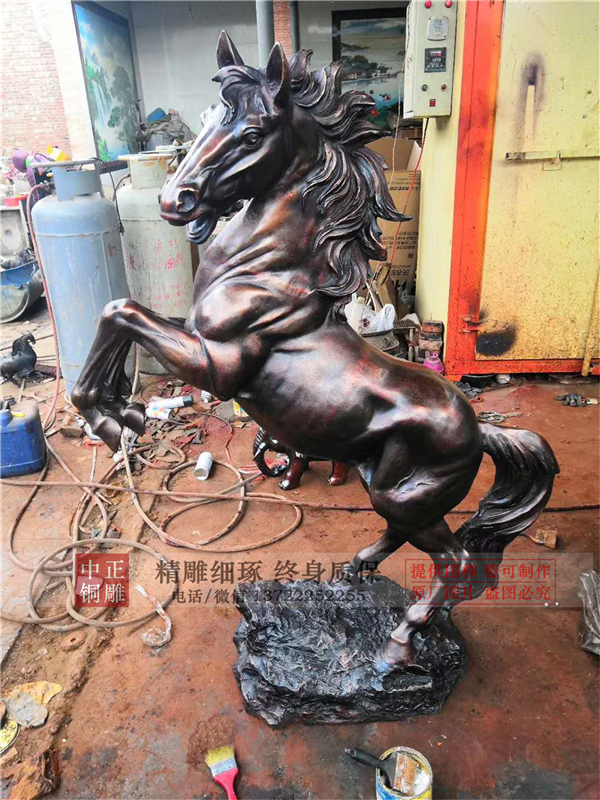 定做铜马摆件.jpg