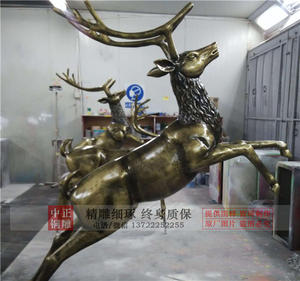 仿铜鹿雕塑.jpg