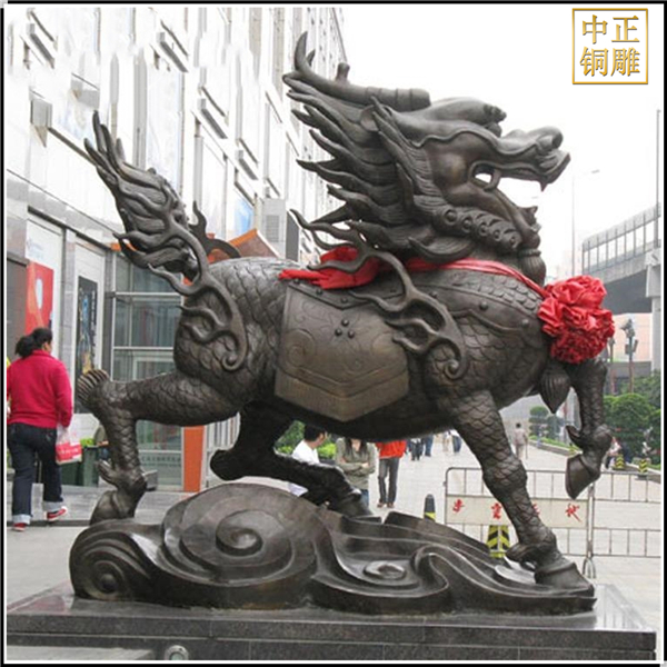 大型门口镇宅铜麒麟雕塑.jpg