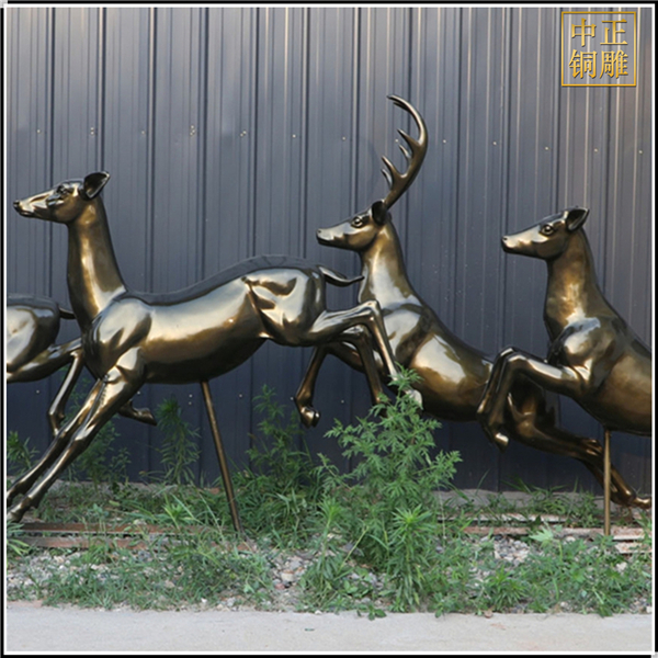 铜鹿雕塑.jpg