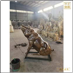 厂家铸造小铜猪雕塑