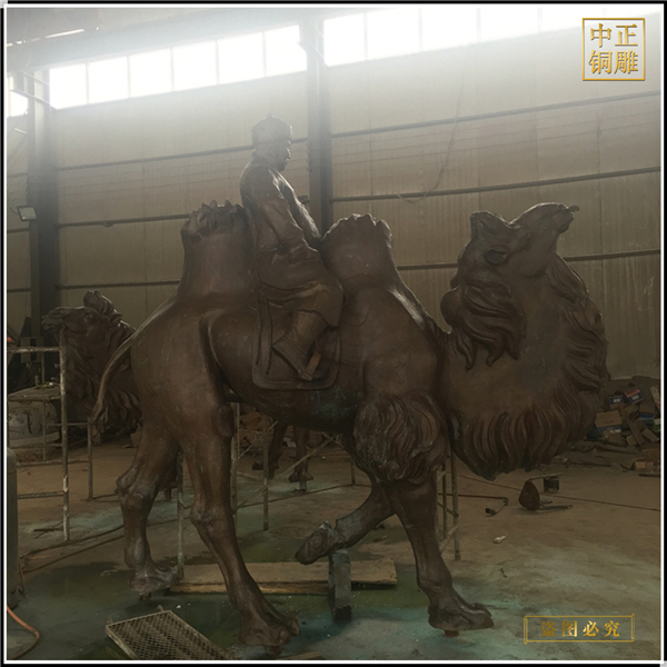 大型景区骆驼铜雕塑.jpg
