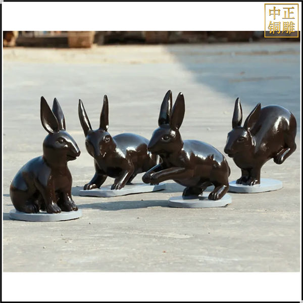 园林小兔子动物雕塑