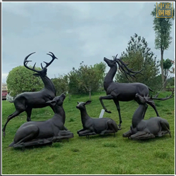 草坪铜鹿雕塑铸造