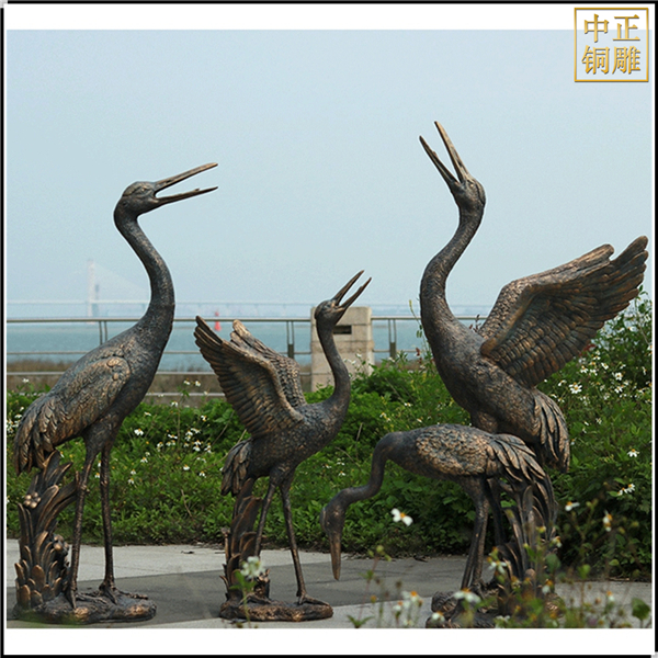 大型户外园林铜仙鹤雕塑.jpg