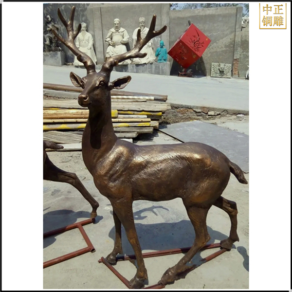 园林铜鹿雕塑铸造厂家