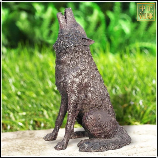 小型铜狼雕塑