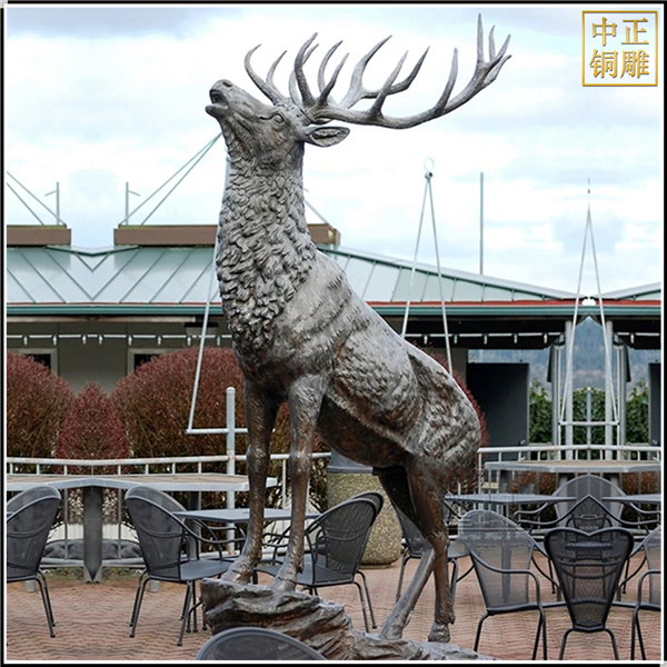 标志性铜鹿雕塑铸造厂.jpg